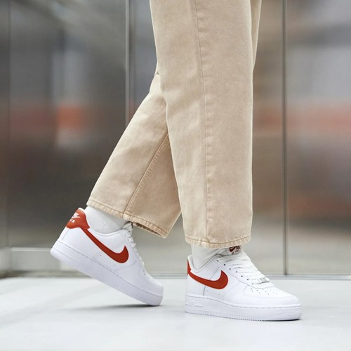 Nike Air Force 1 AF1 '07 UK 6 Trainers White & Rust Orange BNIB - Picture 3 of 13