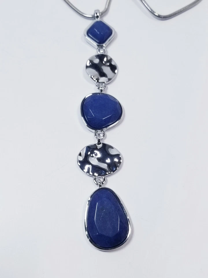 Collar Gotas Jade Teñido Largo Christopher And Banks Foto 3 de 4