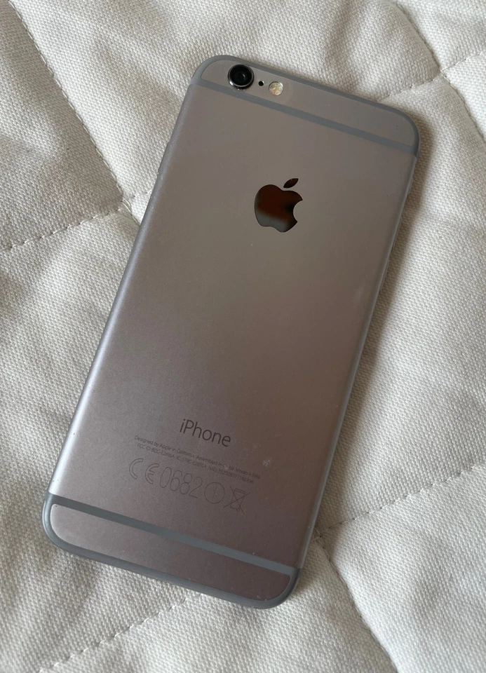 APPLE iPhone 6 Silver 64 GB, schermo nuovo. - Immagine 2 di 4