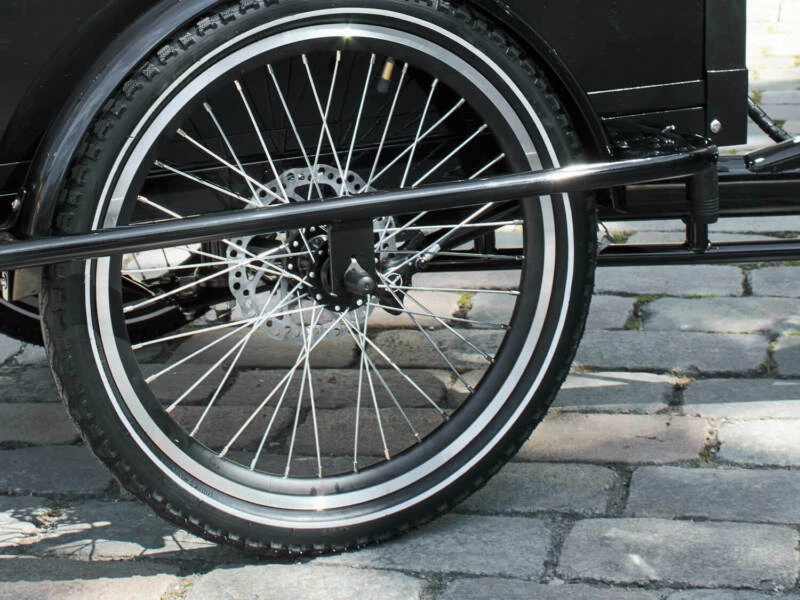 AMCargoBikes Deluxe Tadpole Cargo Electric Tricycle 9Ah 36v 6 Speed Shimano -Blk - Image 3 of 4