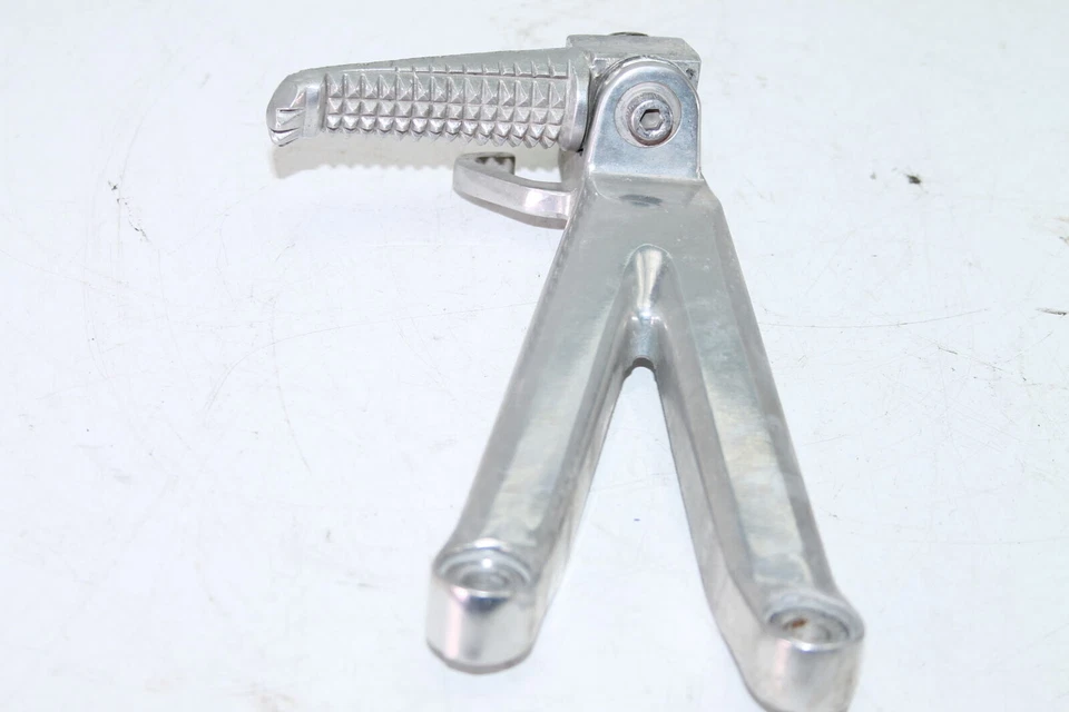 99-02 YAMAHA YZF R6 CLAVIJA PASAJERO TRASERO IZQUIERDO 5EB-27430-00-00 Foto 3 de 4