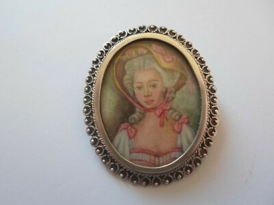 Broche Ou Pendentif Ancien En Argent Massif Avec Peinture D'une Belle Femme - Vintage, Pièce Unique, Occasion