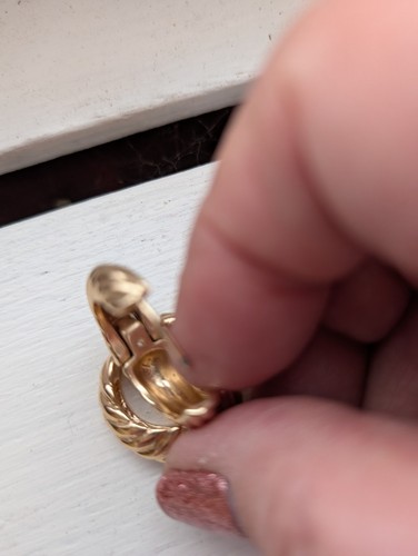 Beautiful gold medium wide band shell design Hinged Hoop Huggie Chunky Earrings - Picture 2 of 2