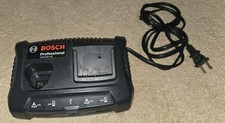 Bosch Professional 12V / 18V Lithium Li-Ion Battery Charger GAX18V-30 w USB Port