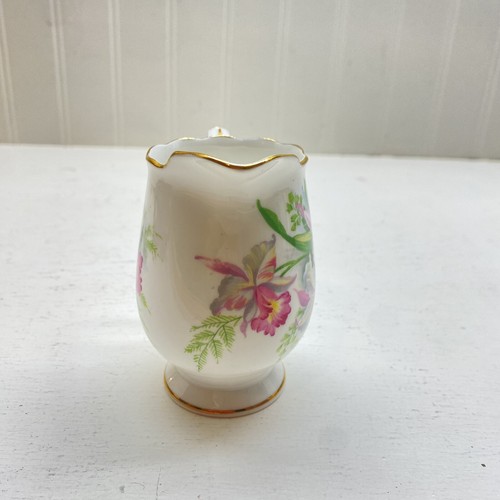 Vintage Sweet Romance Bone China Creamer Made In England - Picture 2 of 9