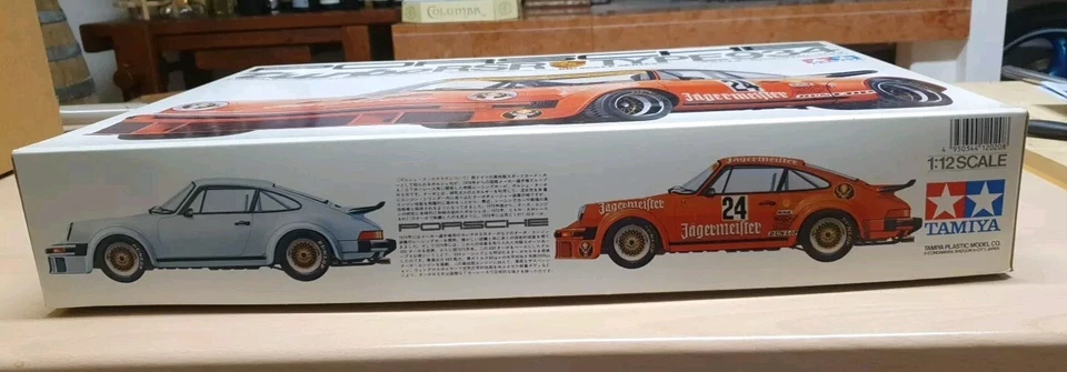 KIT TAMIYA 1/12 PORSCHE TURBO 934 RSR Jagermeister COME NUOVO RARO *12020* - Immagine 2 di 4