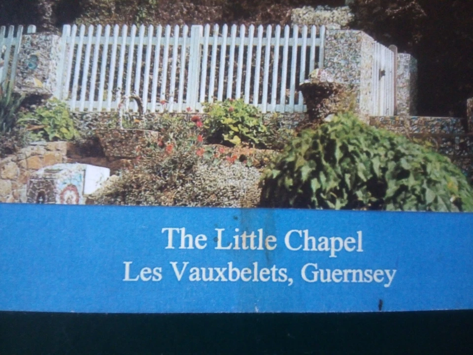 Wentworth The Little Chapel Les Vauxbelets Guernsey 250 pce Wooden Jigsaw Puzzle - Image 2 of 4