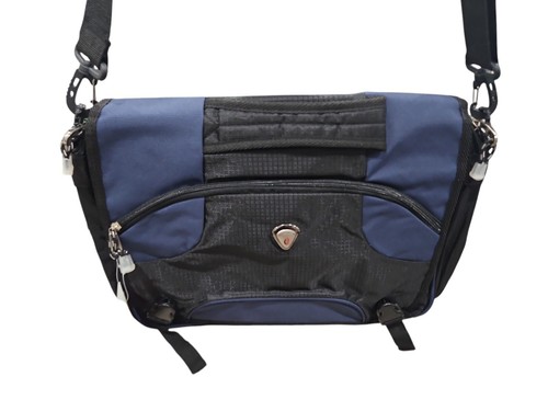 Pavillon Collection CalPak Ranson Messenger Bag - Picture 3 of 4