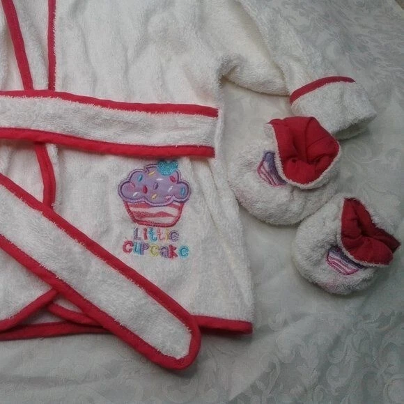 BabyKiss Bebé Niña Algodón Albornoz y Botines Conjunto Talla 0-9M Blanco Rosa Lil Cupcake Foto 4 de 4