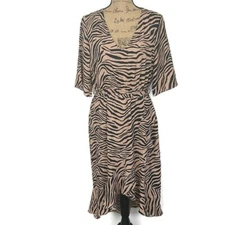 NWT Everly Womens sz L Dress Knee Length Hi Low Hem V Neck Short Sleeve Zebra