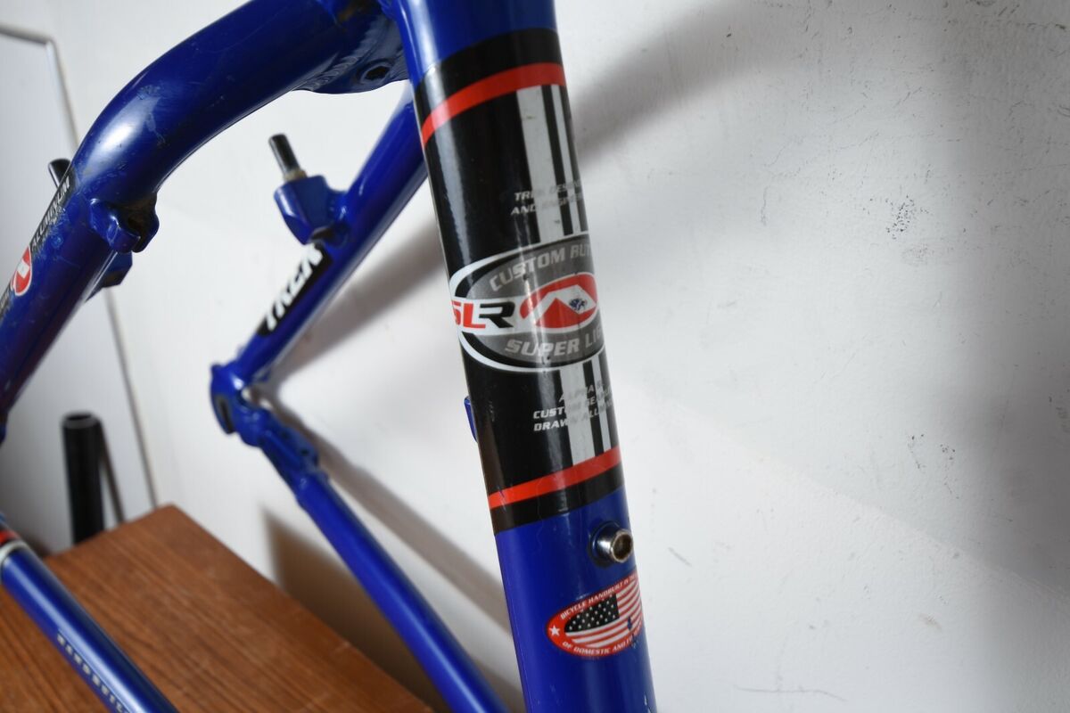 TREK 8000 Hardtail Custom Alloy SLR Frame Mountain Bicycle TREK 8000 Hardtail Custom Alloy SLR Frame Mountain Bicycle