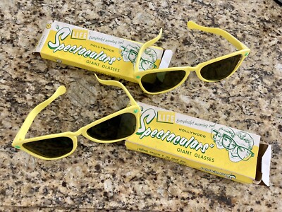 NIB VTG Hollywood Spectaculars Giant Novelty Gag Sunglasses New Old Stock 1960s