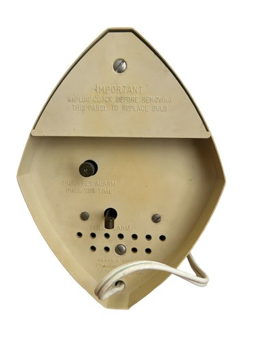 Brown & Bigelow Mid Century Modern Art Deco Desk Alarm Clock with Light Vintage - Picture 9 of 9