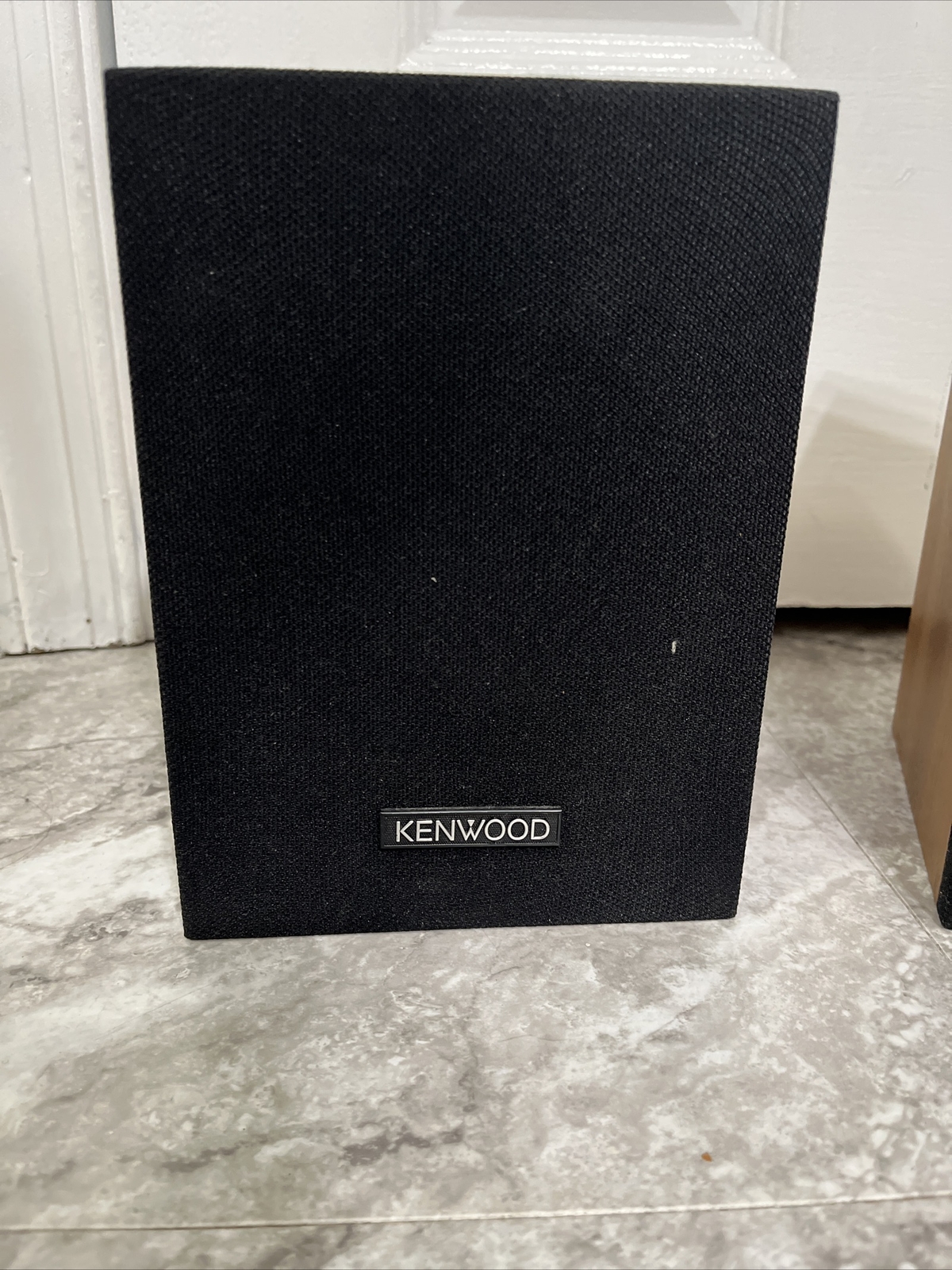 Kenwood LSK02K Pair Full Range Book Shelf Speakers 4" 40 watts 8 OHMS