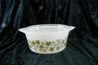 VINTAGE PYREX GREEN CRAZY DAISY SPRING BLOSSOM COVERED CASSEROLE 474-B LID 1 1/2