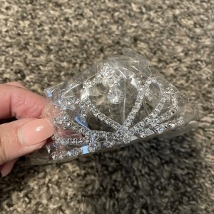 (3) Tierras With Combs Heart Flower Rhinestone