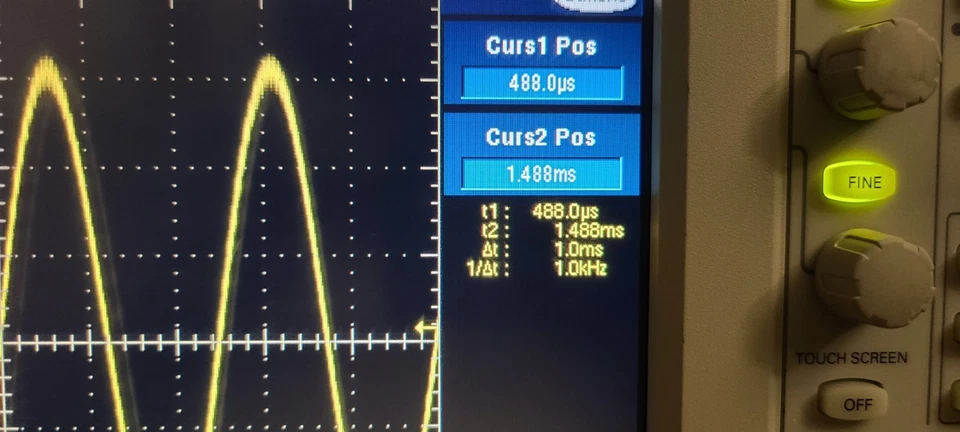 Osciloscopio digital de fósforo Tektronix TDS5104B - blanco con disco duro SSD  Foto 2 de 4