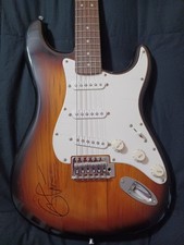 Eric Clapton chitarra elettrica autenticata autografata Fender Squier Stratocaster