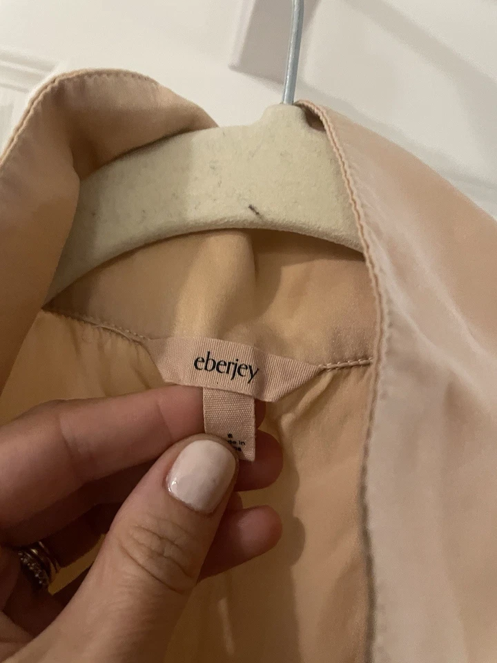 Juego de pijama corto con textura Eberjey Inez 100 % seda lavable en rubor talla S Foto 3 de 4