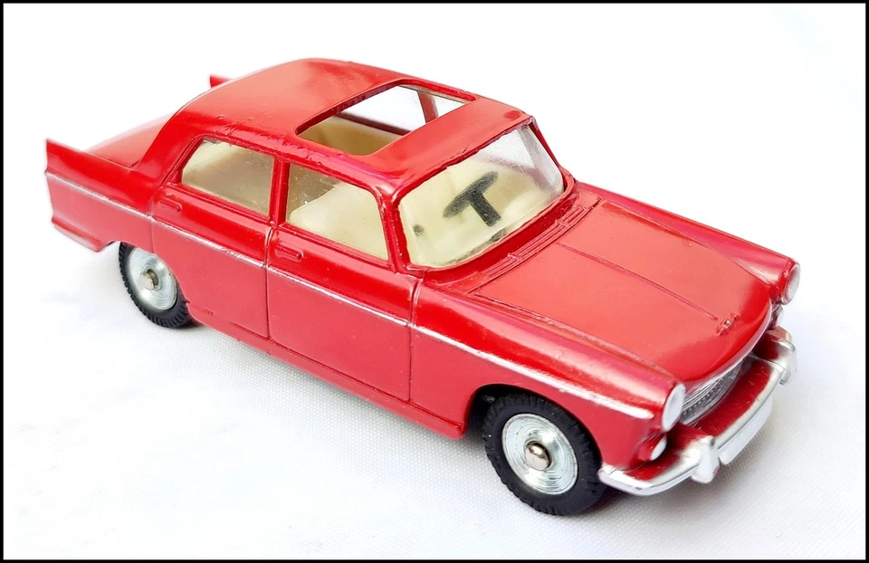 DINKY TOYS FRANCE 536 PEUGEOT BERLINE 404 REMORQUE MONO ROUE VERSION 1 de 1965 - Photo 3/4