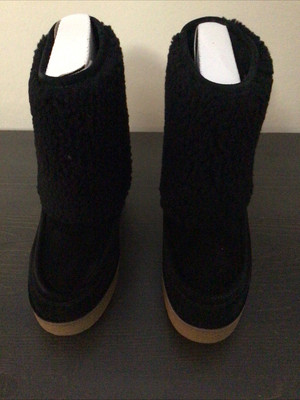 UGG Women's Coldin 1018648