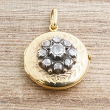 Ciondolo in oro 750/18 carati 8 grammi rose di diamanti del 1850 circa misura 27 x 24 mm