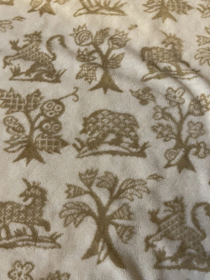 Tela champán color polar arte mítico dragones etc. "116"" x 68""" Foto 3 de 4