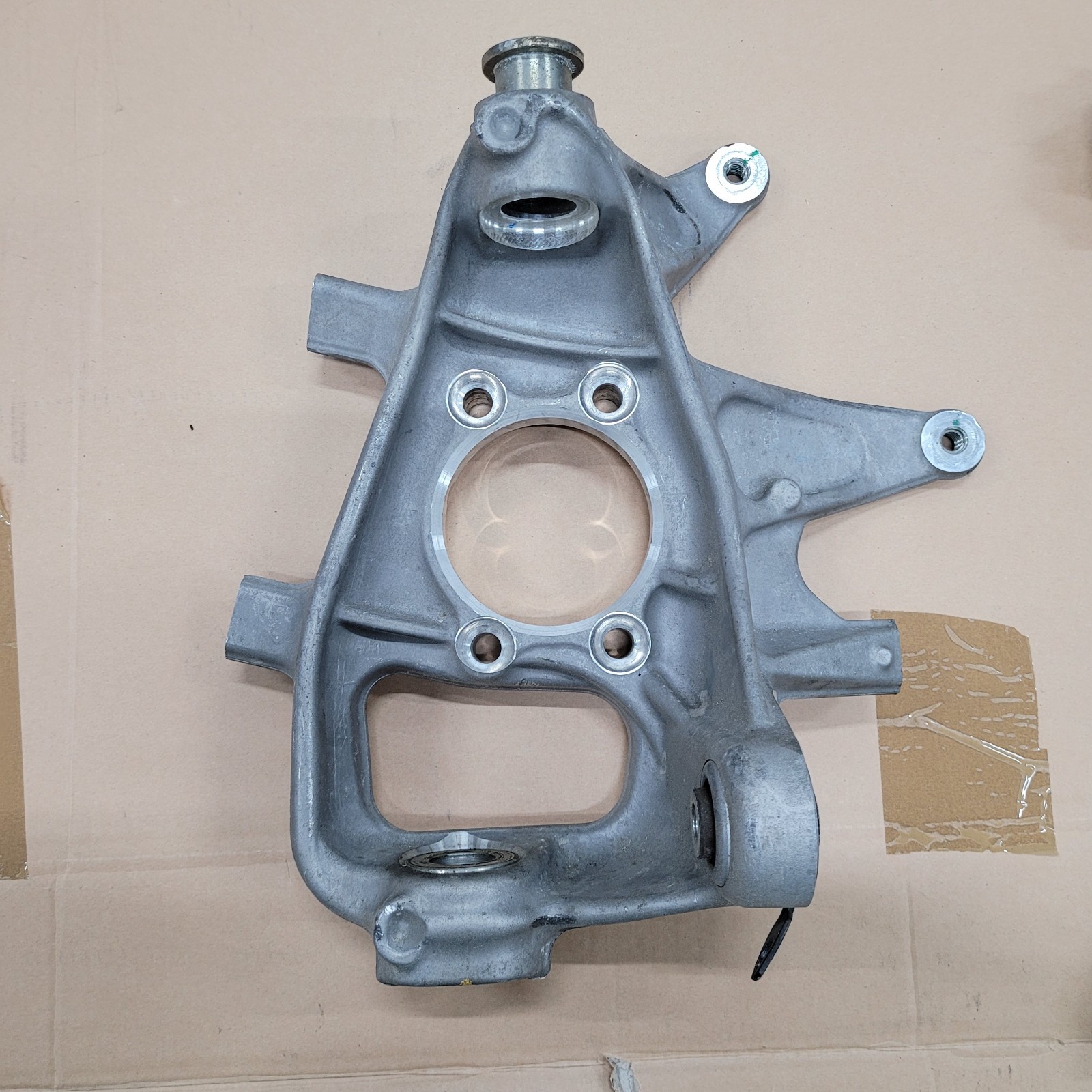 Lamborghini Aventador SVJ Rear Right Steering knuckle P/N 470505434H