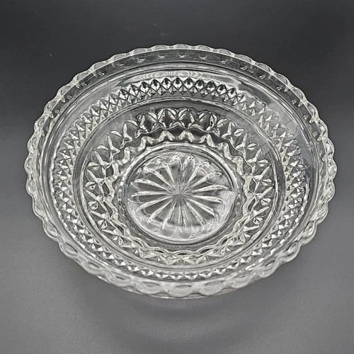 Vintage Anchor Hocking Wexford Clear Glass Bowl Scalloped Rim Diamond Starburst