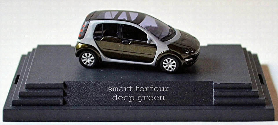 Smart Forfour 2004-06 Tipo: 454 Profondo Verde + Argento Metallico 1:87 Busch - Immagine 3 di 4