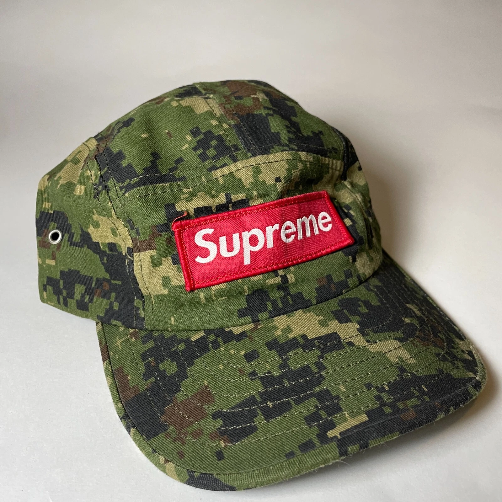 casquette de camp camouflage numérique vintage supreme 2001 rare