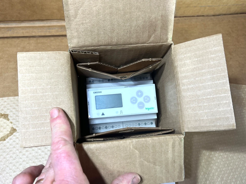 SCHNEIDER ELECTRIC *PowerLogic * EM3502  (NEW IN BOX) * WARRANTY *Free FAST SHIP - Image 3 of 4