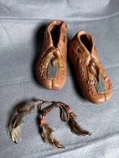 Whitefeather Pair Of Handmade Pottery Native American Prayer Moccasins 5.75”