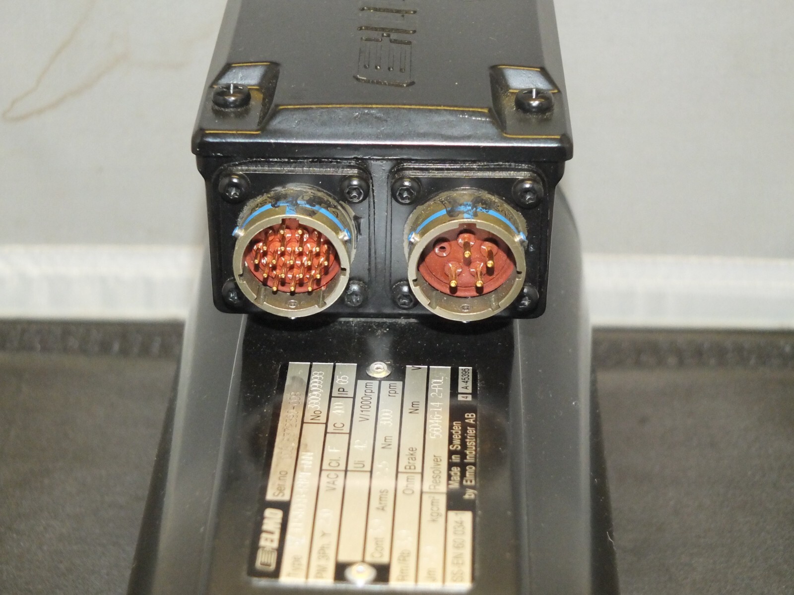 API-ELMO SERVO MOTOR TYPE BZ-1151CKB-R1MT-NNN 3 PHASE 230 VAC 3,000 RPM ...