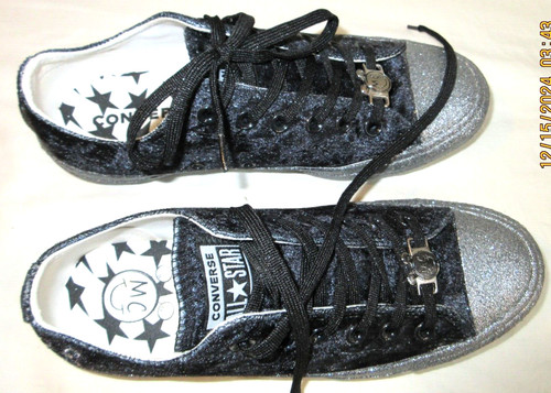 MILEY CYRUS~CONVERSE~BLACK VELOUR & SILVER~MC MOUSE SMILEY FACE~7 1/2