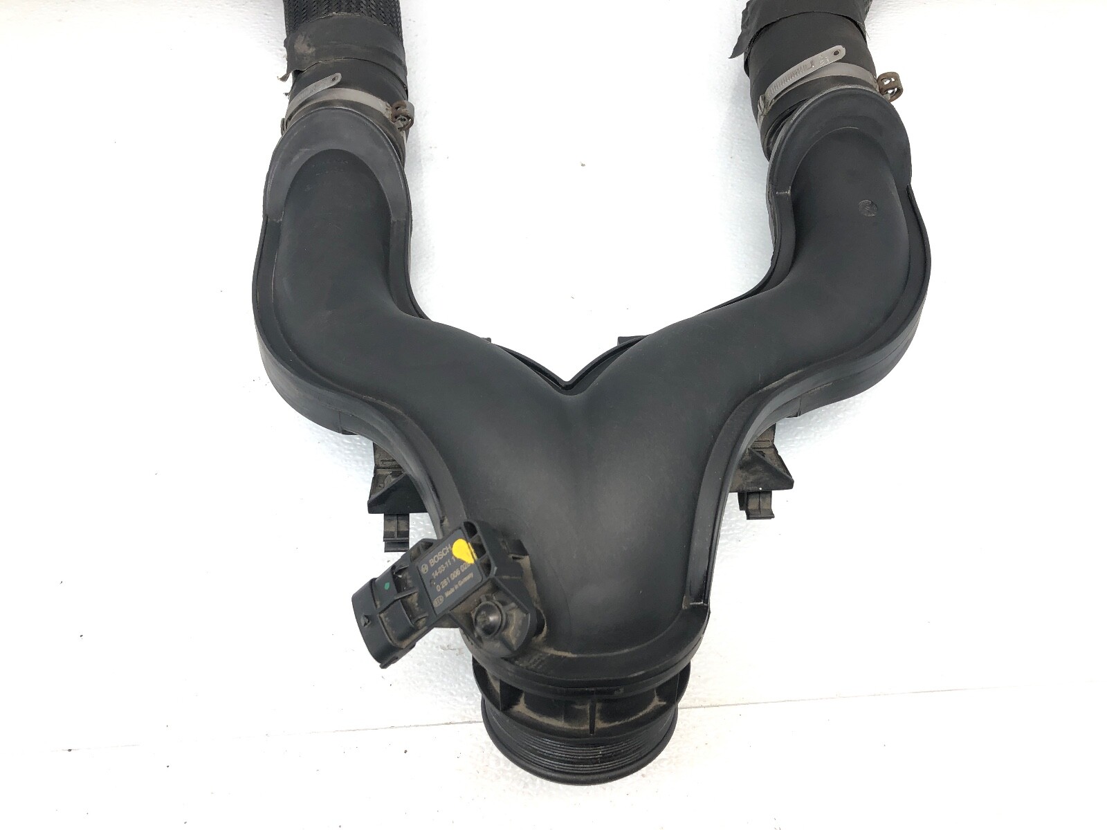 2014-2020 MASERATI QUATTROPORTE 3.0L ENGINE AIR INTAKE TUBE HOSE DUCT PIPE OEM.