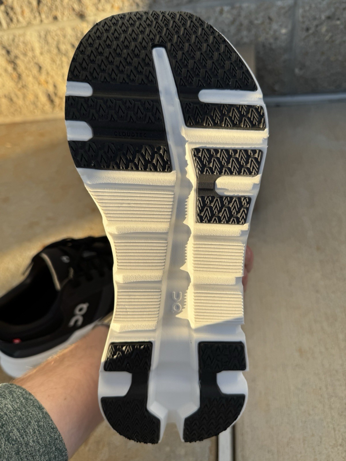 Size 8 - ON Cloudrunner 2 Eclipse Black Swipe For… - image 5