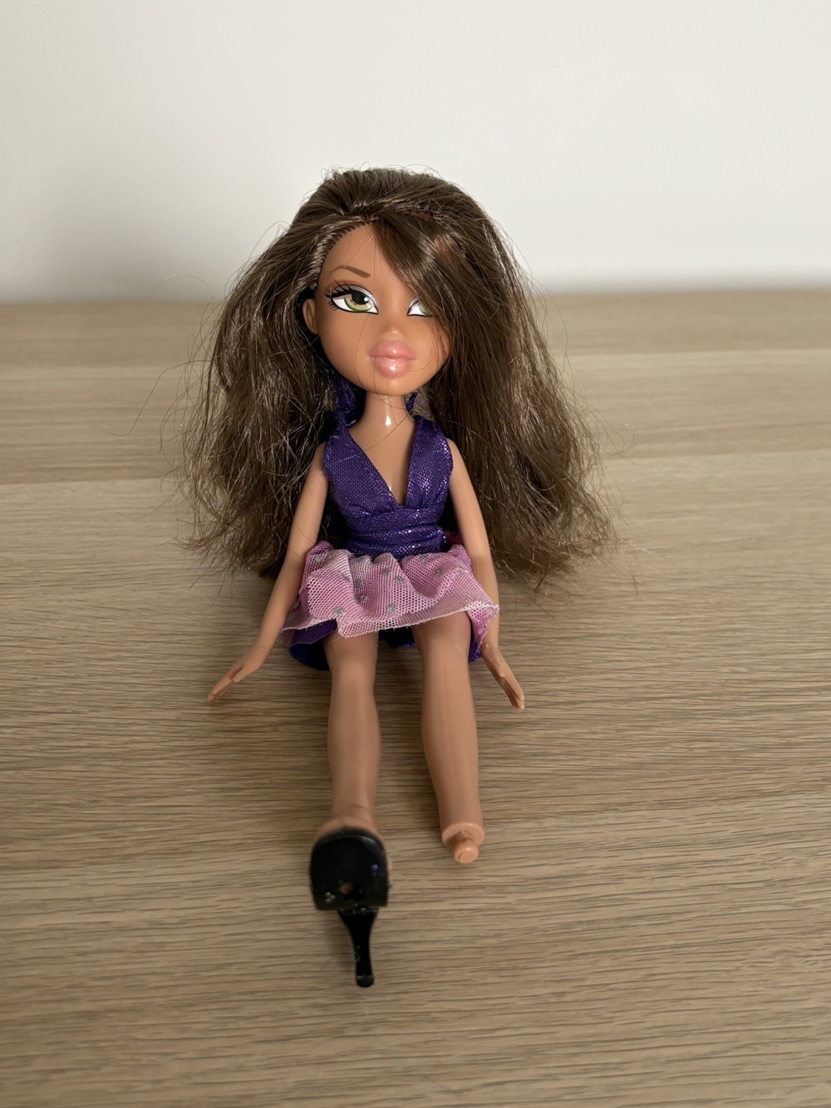 Bratz Yasmin Doll With Pink Hair Streak MGA