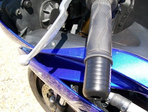 Deslizadores con clip de extremo de barra Pro-tek Suzuki 1999-2009 SV650 SOLO acetal negro Foto 2 de 3