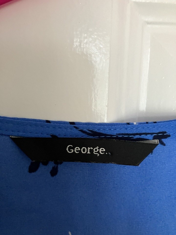 Asda blue top with floral pattern. Size 16 eBay