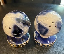 1964-65 NEW YORK WORLDS FAIR UNISPHERE SALT & PEPPER SHAKERS