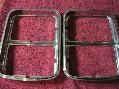 76-77 Monte Carlo Chrome Headlight Bezels GM 371167 371168 Pair DONK Lowrider - Picture 7 of 10