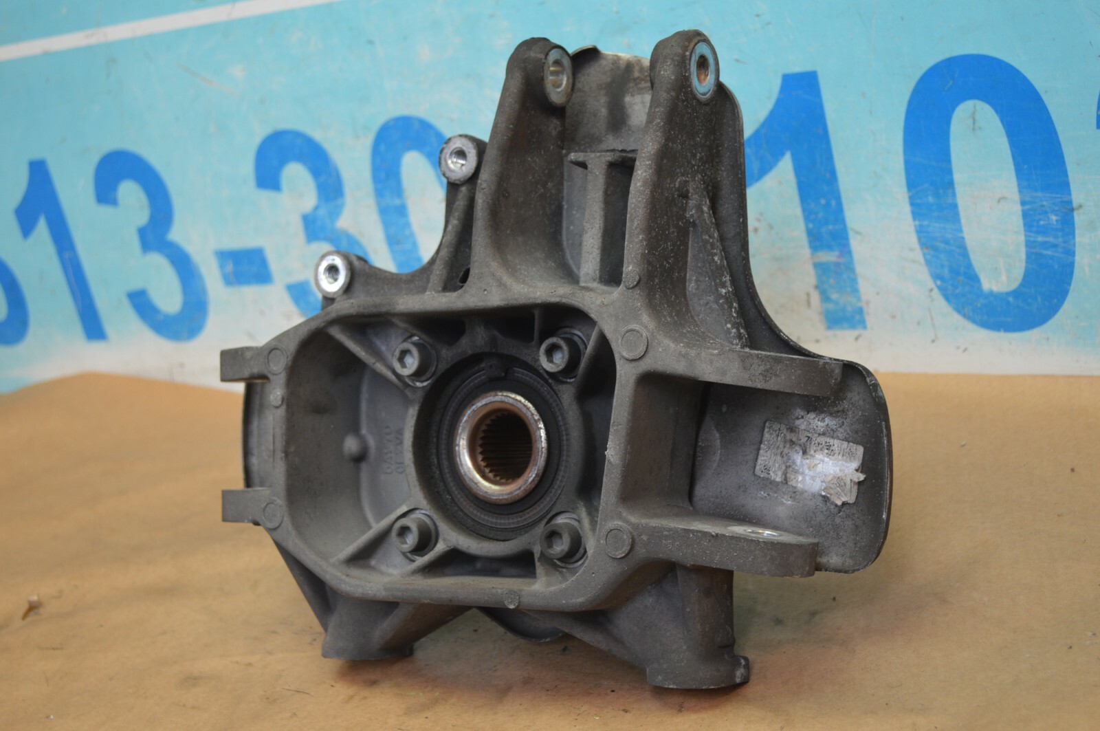 2009 ASTON MARTIN VANTAGE V8 REAR RIGHT PASSENGER SPINDLE KNUCKLE HUB BEARING