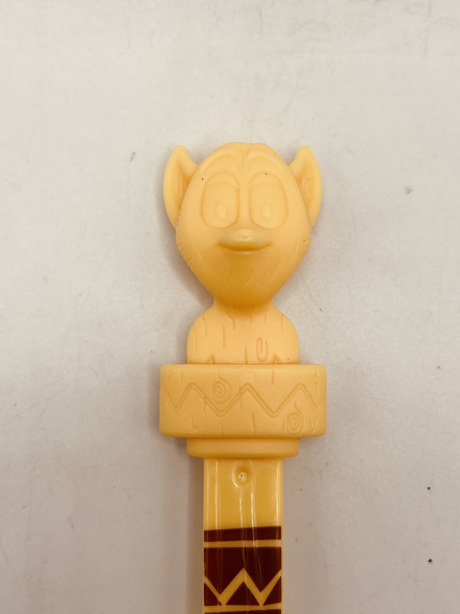 Wendy's All Hail King Julien Royal Tableware Plastic Shaped