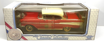 Classic Collection - Red 1957 Chevrolet Bel Air Fire Chief - 1:18 Scale
