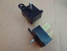 2003 - 2004 MUSTANG SVT COBRA AIR CONDITION CONTROL FAN SWITCH SKU# EE75