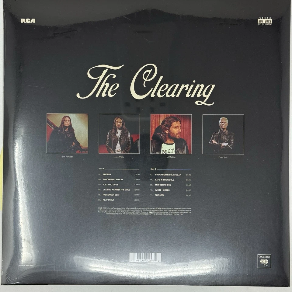 SIGNED Wolf Alice - The Clearing Vinyl LP *Factory Mismatch* Light Green IN HAND - Image 3 of 4