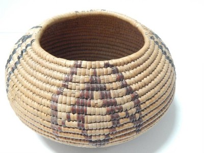 ANTIQUE VINTAGE PUGET SOUND IMBRICATED COWLITZ (SALISH) INDIAN BASKET NICE FORM