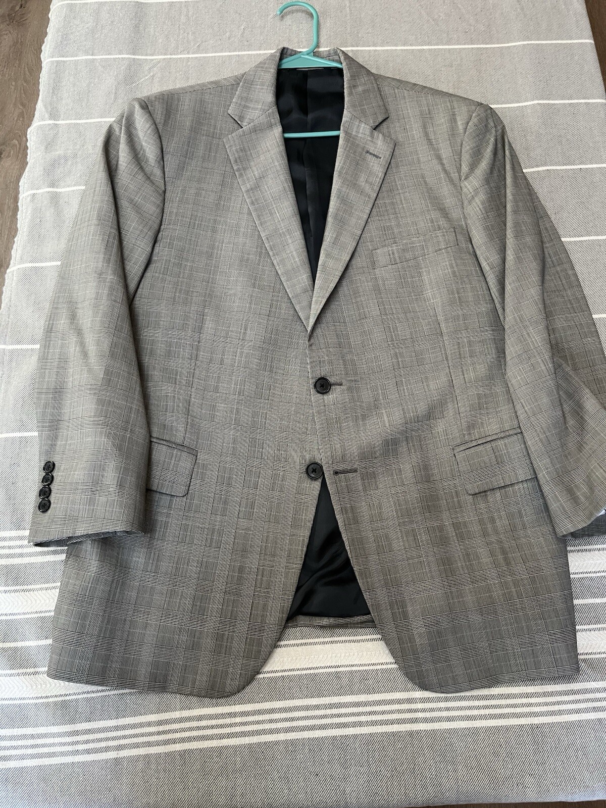 Picture 2 of 24