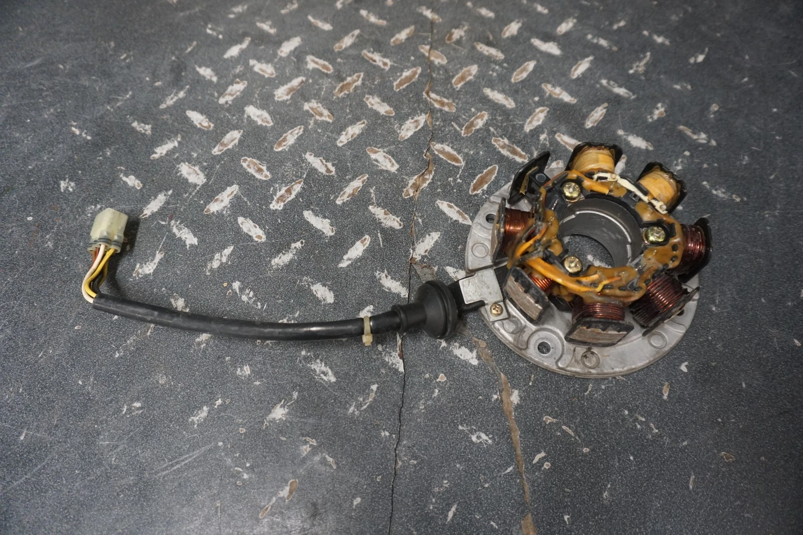 1995-1996 Yamaha OEM Stator Generator Alternator Ass'y VMAX 500 600